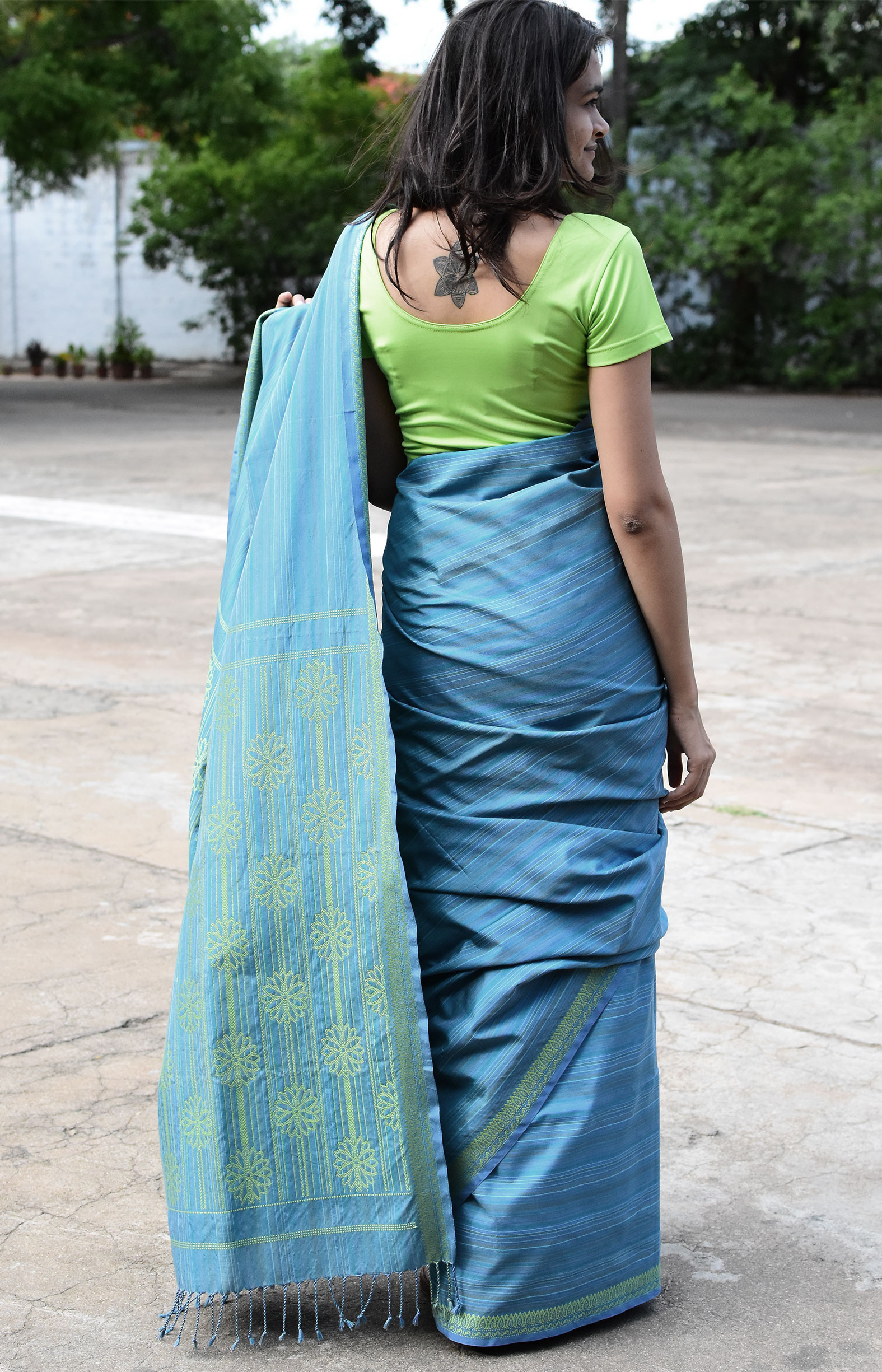 Blue &  Green, Handwoven Ahimsa Silk, Plain Weave , Jacquard, Occasion Wear  Saree